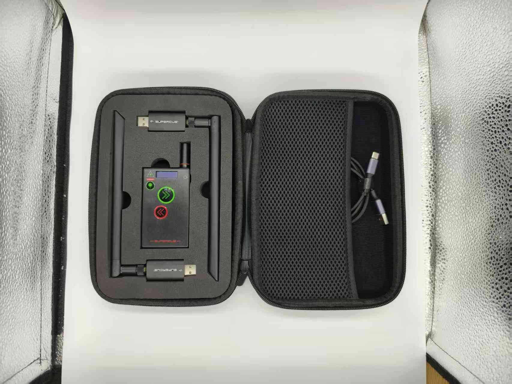 SuperCue Dual产品办公桌面实拍十二